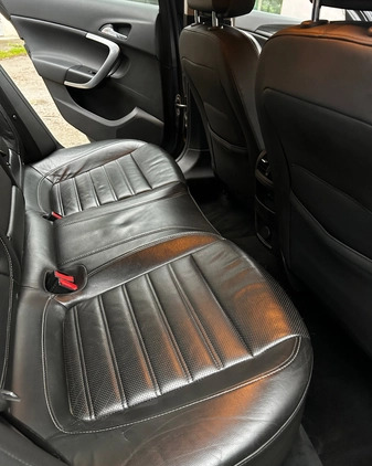 Opel Insignia cena 27500 przebieg: 220000, rok produkcji 2009 z Skawina małe 121